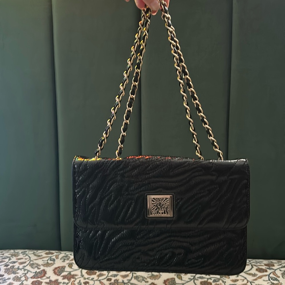 Anne Klein black patent pleather textured shoulder bag